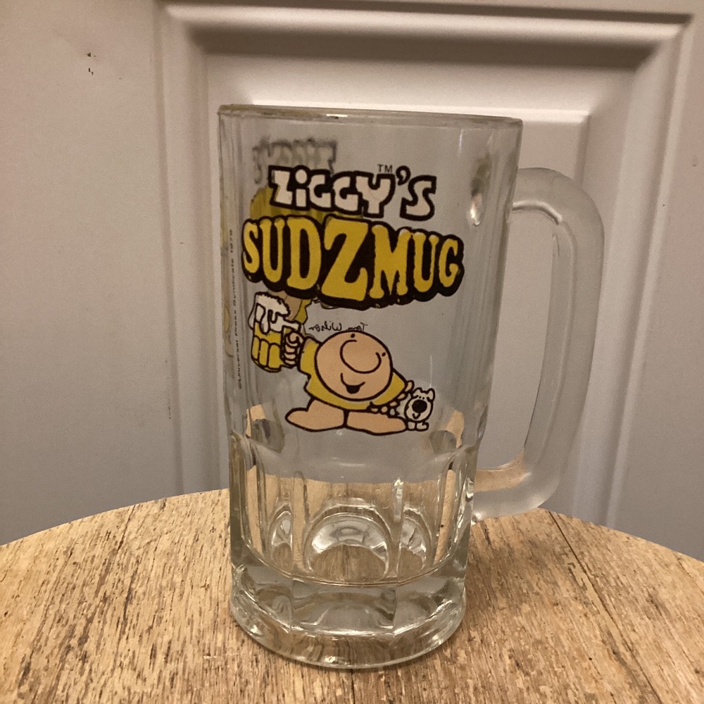 Vintage 12 oz. ZIGGY’S SUDZMUG BEER POP SODA GLASS MUG 1979 Tom Wilson